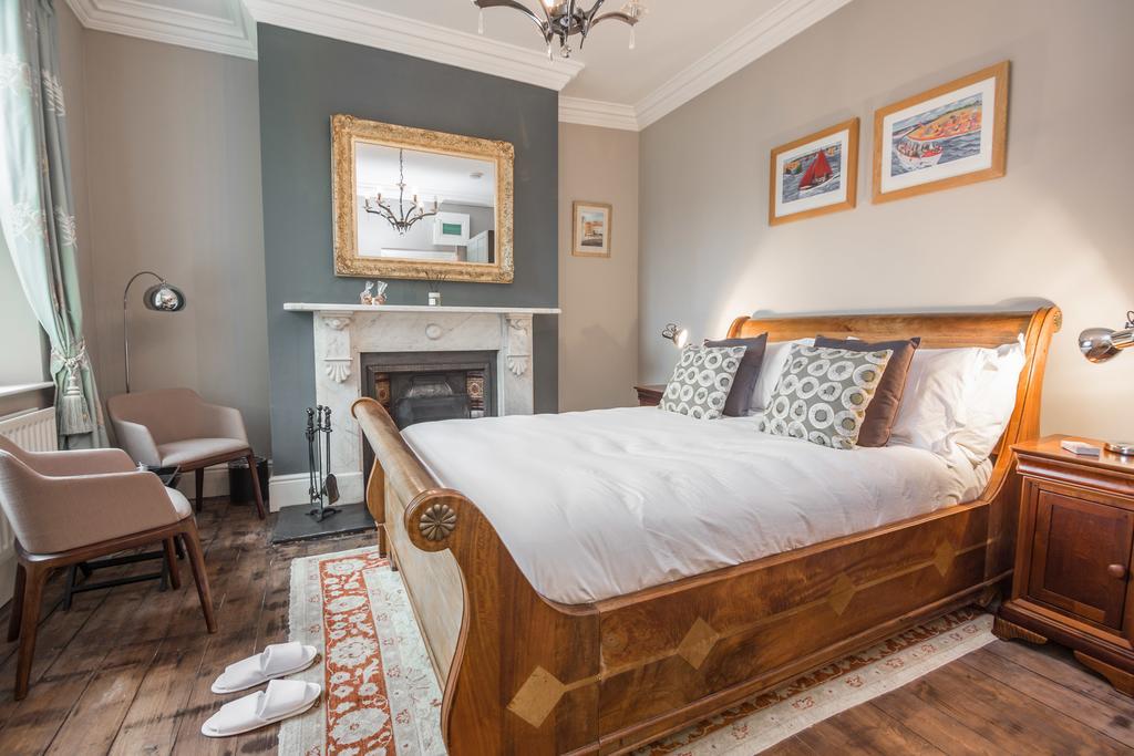 Bed and Breakfast St Valery Boutique Bed + Breakfast Алнмут Экстерьер фото